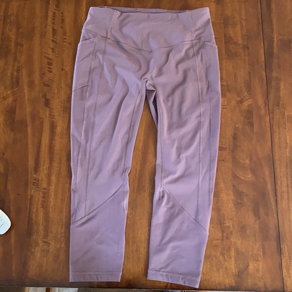 Lululemon women’s Sz. 12 Mauve color